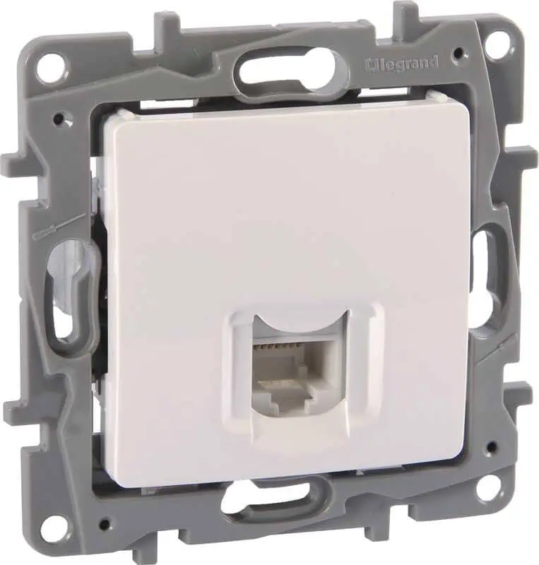 Legrand 768138 Raventi Beyaz RJ45 CAT5 Utp Data Prizi Legrand 768138 Raventi Beyaz RJ45 CAT5 Utp Data Prizi