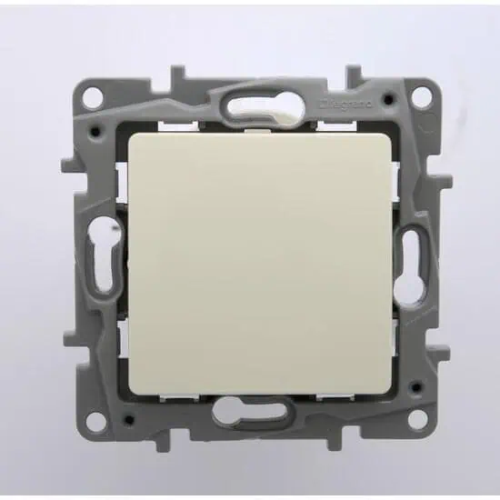 Legrand 767400 Salbei Bej 10AX Anahtar