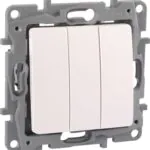 Legrand 767103 Salbei Beyaz Üçlü Anahtar