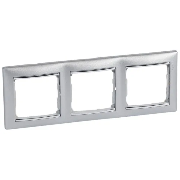 Legrand 770353 Valena Çerçeve Alüminyum/Gümüş bantlı üçlü yatay