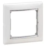 Legrand 770491 Valena Çerçeve Beyaz/Gümüş bantlı tekli yatay