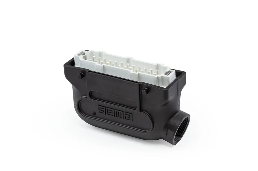 EBP24FU10 EMAS 24KUTUP Plastik Siyah Uzatma Fişi Yan Giriş