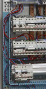 Legrand 036201 LINA25 pano içi kablo kanalı mavi kanal 25x40mm