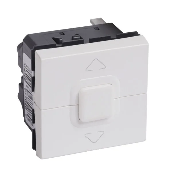 Legrand 077028 Perde/panjur Liht Butonu, Bir veya Daha Çok Motor Kontrolü İçin, 3 Konumlu, 500W, 2M, Beyaz