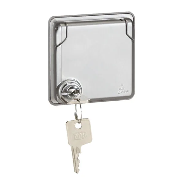 Legrand 077837 Soliroc IK10 - IP55 Kilitli Kapaklı priz 16A - 250V - 2P+T