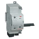 Legrand 406293 Kaçak akım ve Sigortalar için entegre otomatik reset düğmeli motor 24-48V AC/DC