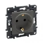 Legrand 768314 Raventi Füme Topraklı Priz