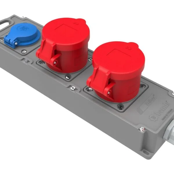 Bemis 5/32A. 380V. 2 Ad. + 1/16A. 220V. 1 Ad. IP44