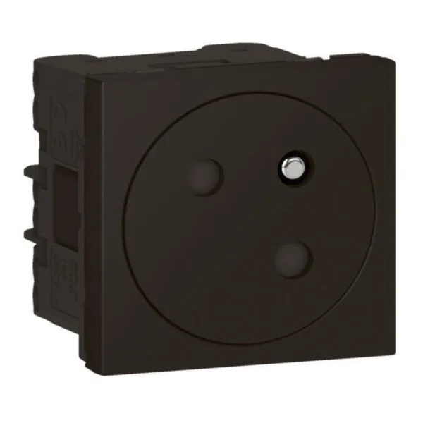 Legrand 079145L Düz Yüzey UPS Priz, 45°, Ç.k, Otomatik, 16A, 250V~, 2M, Siyah