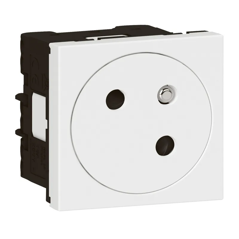 Legrand 278105L Düz Yüzey UPS Priz, 45°, Ç.k, Otomatik, 16A, 250V~, 2M, Beyaz