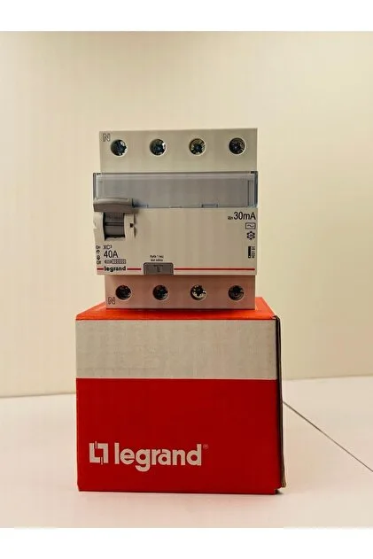 Legrand 421053 Dpx³ 250 SERISI 4 Kutup için Arkadan Bağ. Mühürlenebilir Terminal Koruyucu Kapak