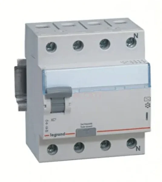 Legrand 422085 Dpx³630 Ele S2 4P 630A 70KA — Kompakt Şalterler