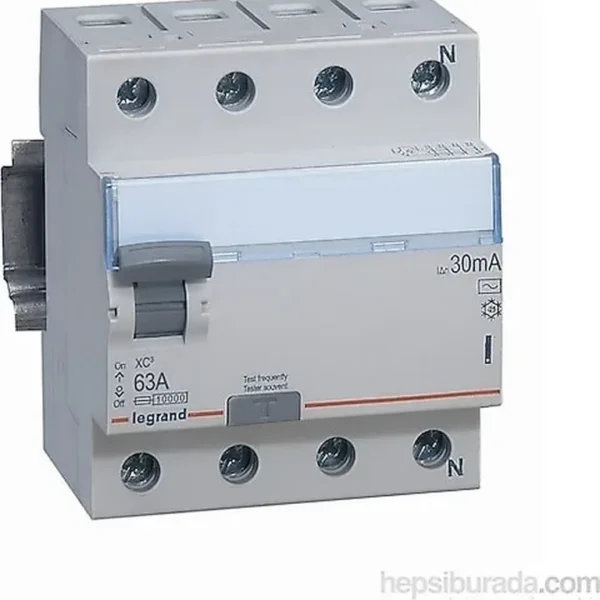 Legrand 423131 Dpx³ 250 Hp TM 200A 3P 70KA — Kompakt Şalterler